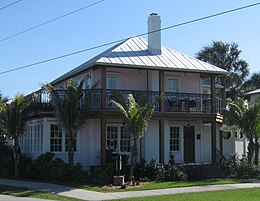 Pink House (Melbourne Beach, Florida) Schrägansicht 001 crop.jpg