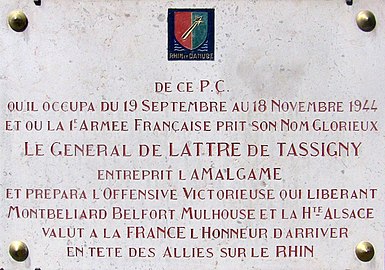 Bia tưởng niệm ở Besançon