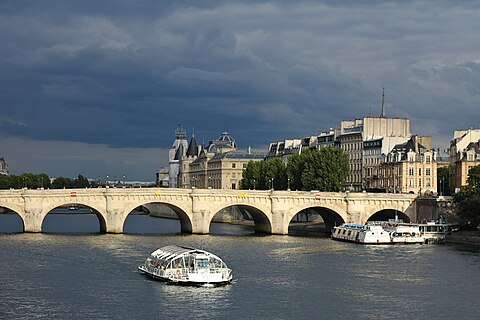 Pont Neuf 48°51′27″N 2°20′30″E﻿ / ﻿48.857447°N 2.341617°E﻿ / 48.857447; 2.341617