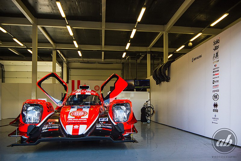 File:Porsche Number 1 Lmp1 Pit Stop (217734297).jpeg