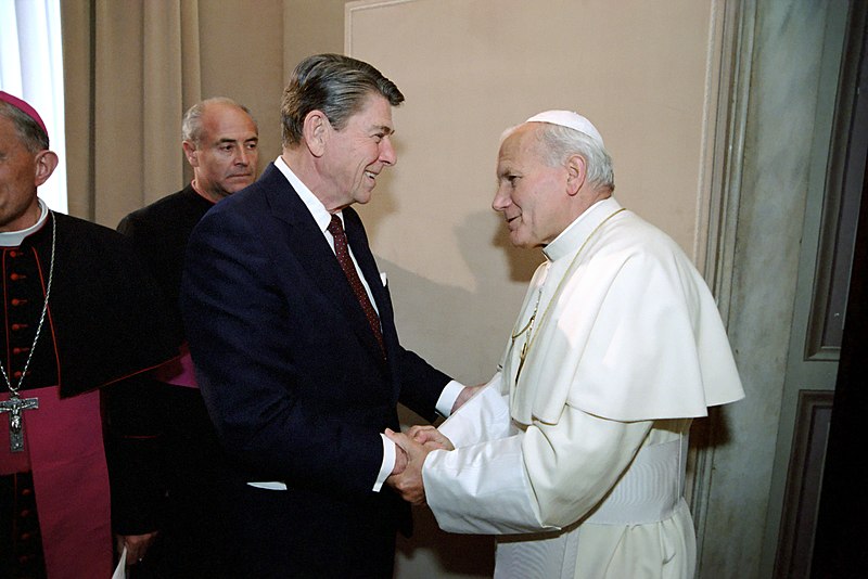 File:President Ronald Reagan and Pope John Paul II.jpg