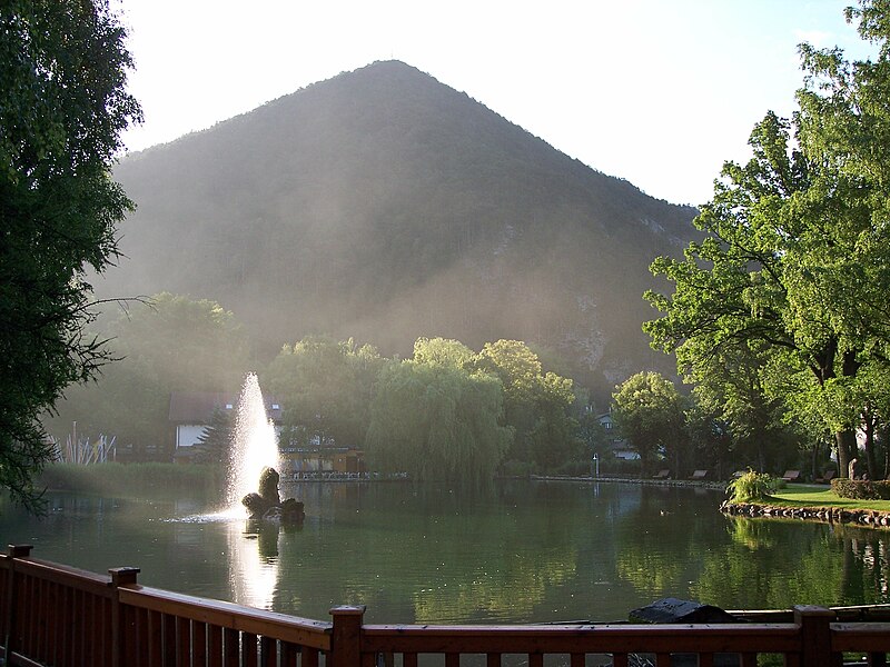 File:Puchberg am Schneeberg - pool.jpg