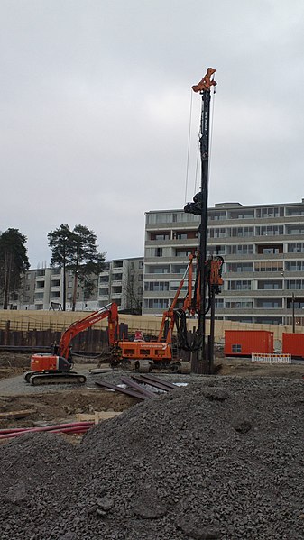 File:Rantaväylän tunnelityömaa, Santalahti 01.jpg