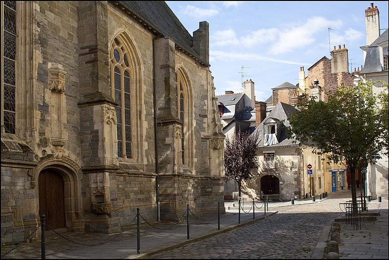 File:Rennes Chapelle saint yves.jpg