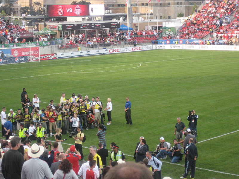 File:Reporters before the game Toronto FC Real Madrid.jpg