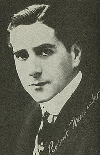 <span class="mw-page-title-main">Robert Warwick</span> American actor (1878–1961)