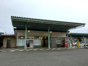 RyugasakiStation-building-aug28-2016.jpg