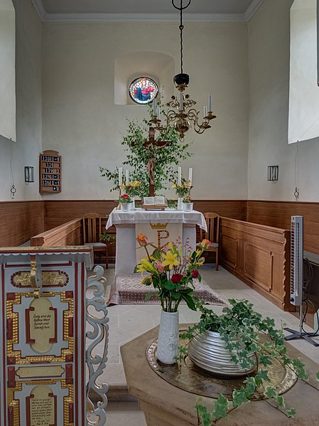 File:Salmsdorf Altar in der Kirche 17RM4384 -HDR.jpg