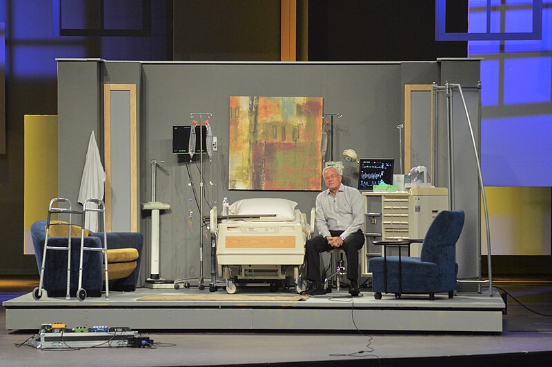 File:Scenic Design by Glenn Davis, Hospital Set 2013.jpg