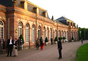 Schwetzingen Festival, during a concert intermission. Schwetzingen Zirkelbau Festspiele 2002.jpg