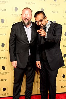 Shane Smith kaj Suroosh Alvi ĉe la 74-a Annual Peabody Awards.jpg