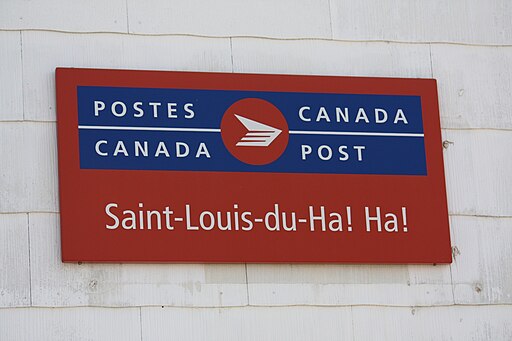 Sign for Canada Post office at St-Louis-du-Ha! Ha! in Quebec (3037740822)