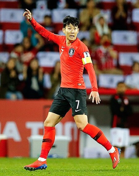 Tập_tin:Son_Heung-min_at_2019_AFC_Asian_Cup.jpg