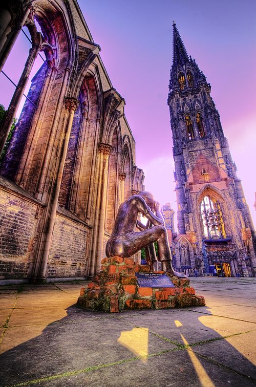 Sculpture at the main memorial in the ruins of the Nikolaikirche