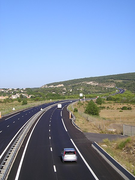 File:StPauletValmalle A750 vueEst 20072009b.JPG