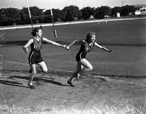 Runners in a relay race, Brisbane, 1939 Val We...