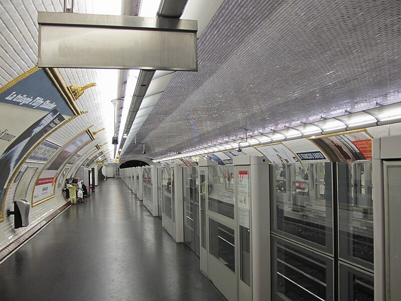 File:Station métro Saint-François-Xavier - IMG 3384.jpg