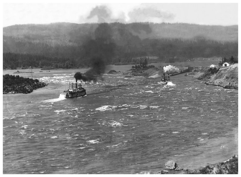 File:Steamboats approaching Cascade Locks, circa 1915.png