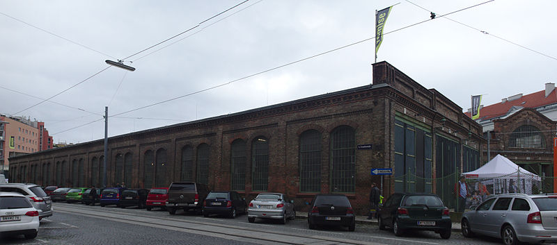 File:Straßenbahnremise (9127) stitch IMG 6664 - IMG 6665.jpg