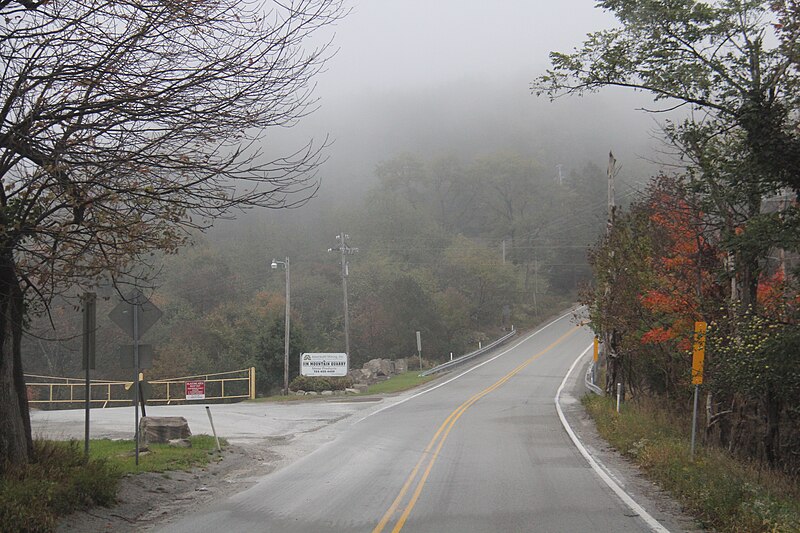File:Sunday Drive in the Laurel Mountains - panoramio (177).jpg