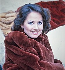 Susan Powell con piel marrón, cropped.jpg