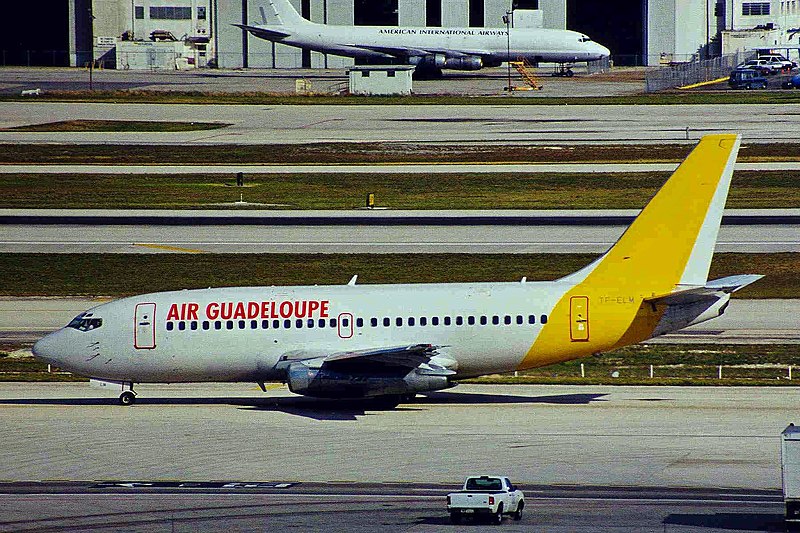 File:TF-ELM B737-210 Air Guadeloupe MIA 29JAN99 (6159019486).jpg