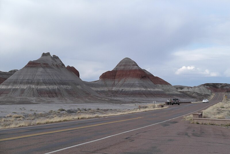 File:Teepee Badland Petrified National Park.jpg