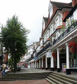 <span class="mw-page-title-main">Royal Tunbridge Wells</span> Town in Kent, England