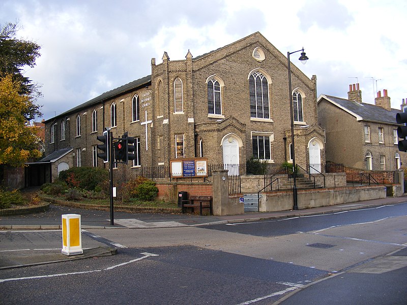 File:The United Reformed Church - geograph.org.uk - 1027267.jpg