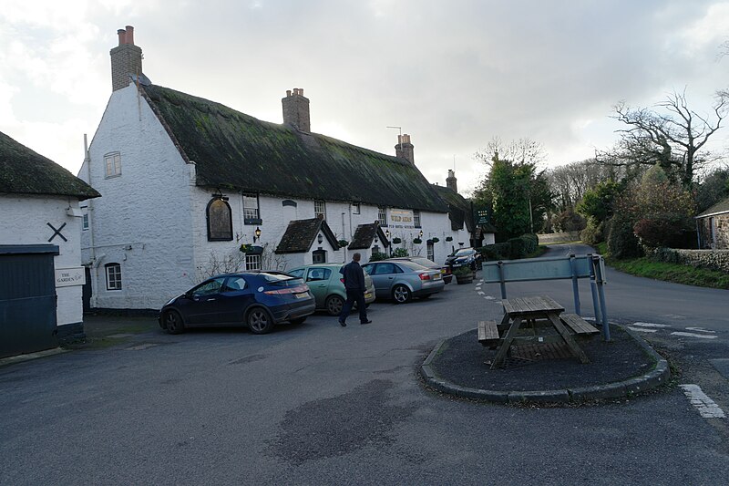 File:The Weld Arms - geograph.org.uk - 4761494.jpg