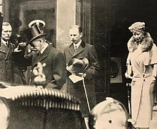 King George V and Queen Mary leaving Agnew's after a private view in 1935. Their Majesties King George V and Queen Mary leaving Agnew's after a private view in 1935.jpg