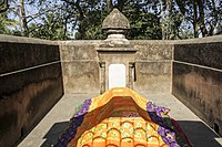 Mir Madan’s tomb