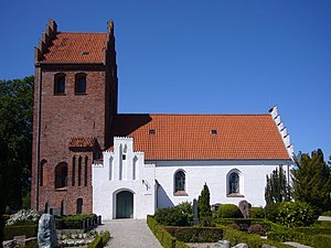 Torslunde Kirke Ishoej exterior1.jpg