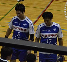 Toyota Auto Body Bravekings Kochi Kairi (vlevo-5) & Kagawa Masayuki (vpravo-17) .JPG