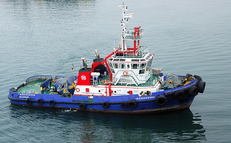 File:Tug at Ensenada.jpg