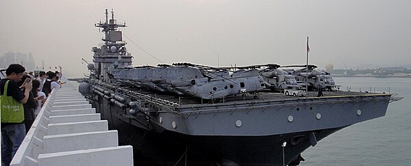 USS Boxer arriving at Hong Kong-01 2011