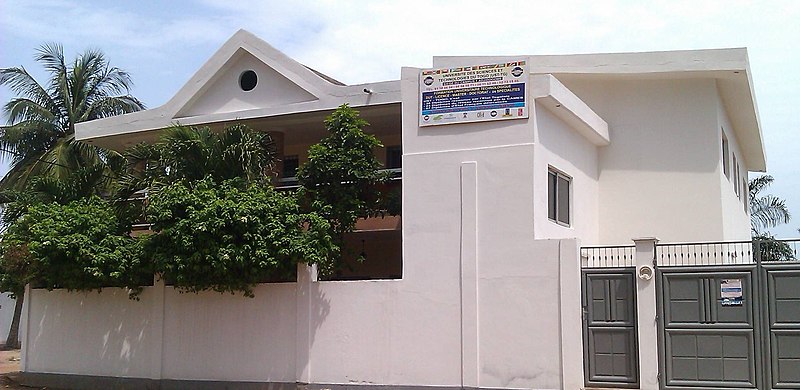 File:UST-Togo, Campus d'Adidogomé.jpg