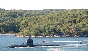 US Navy 101008-N-7516W-018 The Los Angeles-class attack submarine USS Providence (SSN 719) transits the Thames River as it departs Naval Submarine.jpg