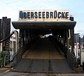 Blick in das Südende der Überseebrücke vom Ponton aus