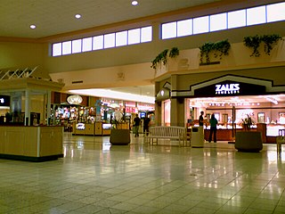 <span class="mw-page-title-main">Valley Mall (Harrisonburg)</span> Shopping mall in Virginia, U.S.