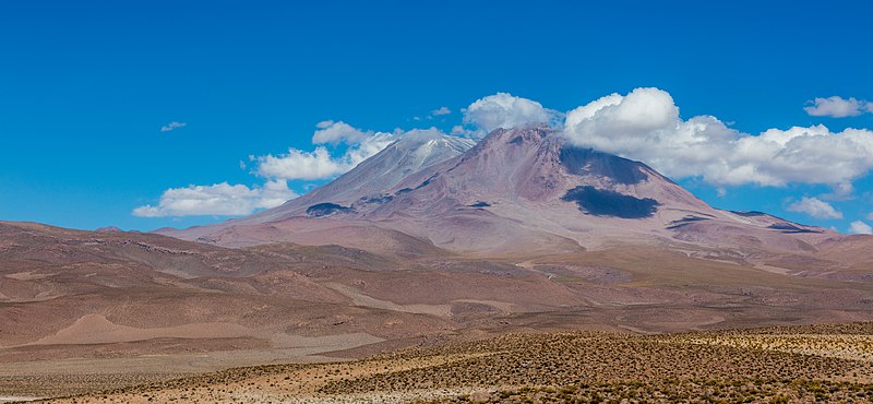 File:Volcán Aucanquilcha, Chile, 2016-02-10, DD 01.JPG