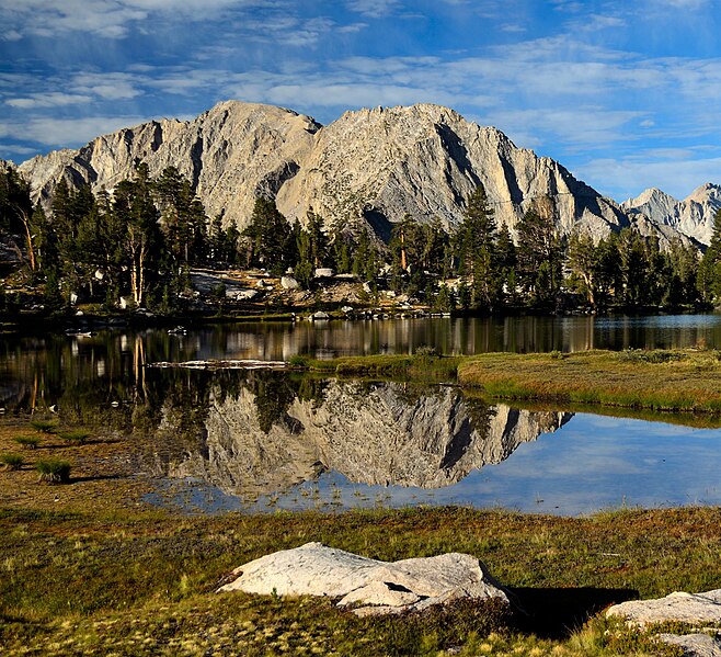 File:West Vidette reflection.jpg