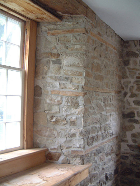 File:Willowbank inside view exterior wall.jpg