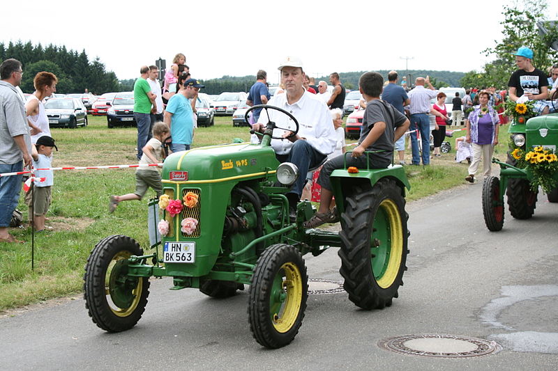 File:Wuestenrot-Finsterrot Festzug 20110710 148.jpg