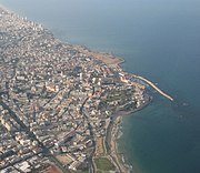 شاطئ مدينة يافا على البحر المتوسط.