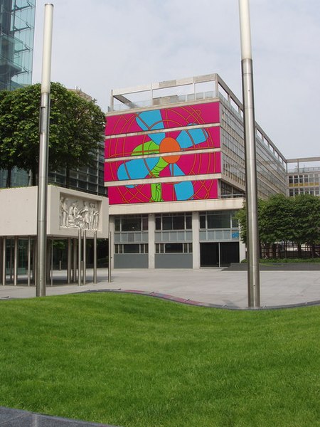 File:"The fan" mural, Triton Square, Euston - geograph.org.uk - 463062.jpg