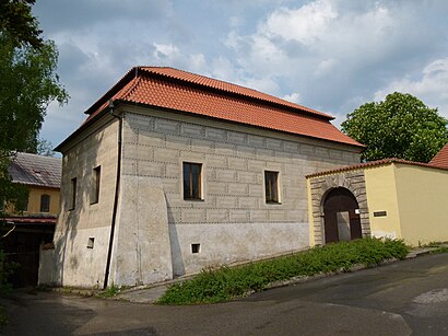 Jak do Tvrz Čelákovice hromadnou dopravou - O místě