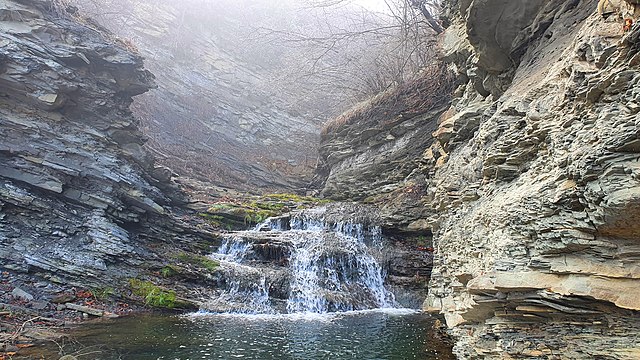 Зарічанський водоспад