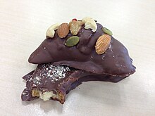 Croissant rusk covered with chocolate and nuts, Japan kurowatsusanrasuku.JPG