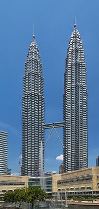 Miniatuur voor Bestand:2016 Kuala Lumpur, Petronas Towers (21).jpg